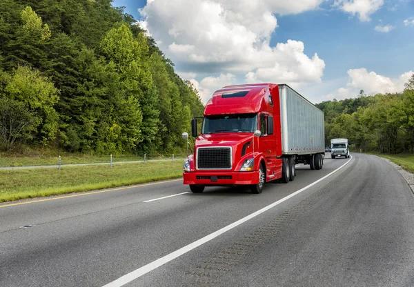 How Proper Freight Handling Reduces Costs and Enhances Safety